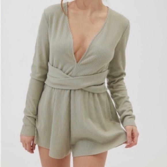 URBAN OUTFITTERS OUT FROM UNDER ROMPER - Picture 2 of 5